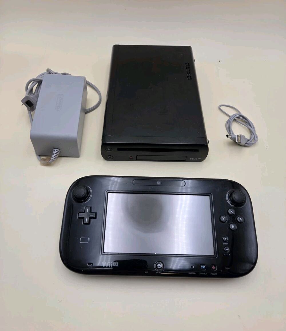 Wii U Console Black 32GB With Gamepad and USB charging cable
